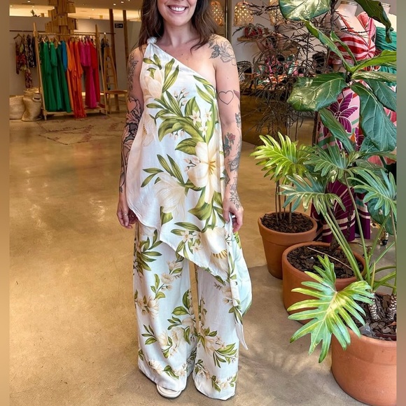 FARM Rio Floral Asymmetrical Jumpsuit Size M - Picture 2 of 10